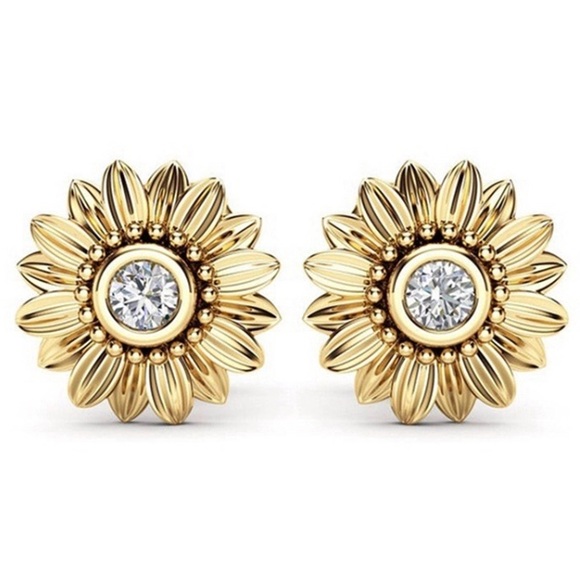 🌻 2/$24 “Lucy” Sunflower Earrings 🌻 - Picture 3 of 5